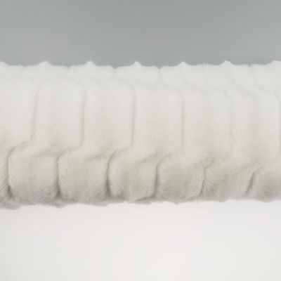 Tricot tricoté Tissu en peluche photovoltaïque blanc brossé pour couvertures et oreillers Tricot tricoté