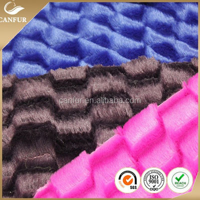 100% Polyester Tricoté Tissu Plush PV avec le nombre de fils selon votre demande