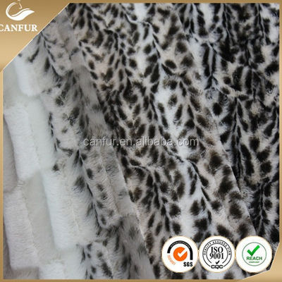 100% Polyester Tricoté Tissu Plush PV avec le nombre de fils selon votre demande