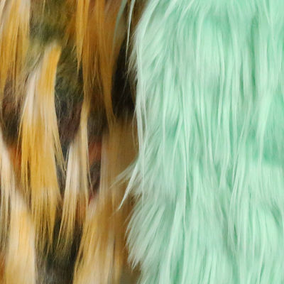 Des manteaux d'hiver en peluche avec de la faux fourrure 100% acrylique