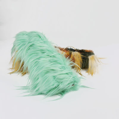 Des manteaux d'hiver en peluche avec de la faux fourrure 100% acrylique