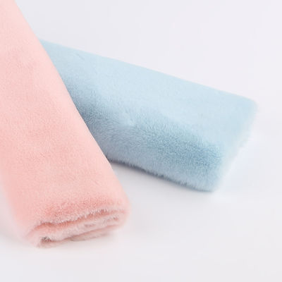 Tissu en peluche avec pile de 10 à 20 mm et texture très douce 100% polyester en fourrure de lapin
