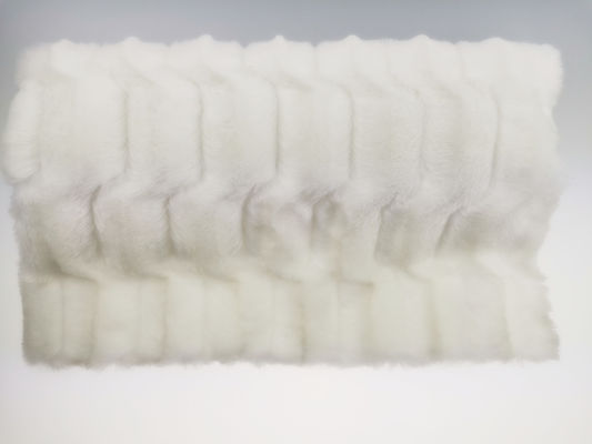 Tricot tricoté Tissu en peluche photovoltaïque blanc brossé pour couvertures et oreillers Tricot tricoté