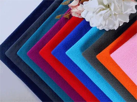 150d*144f Tissu en laine polaire pour veste, revêtement 100% polyester largeur 155cm