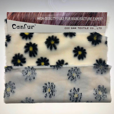 100% polyester mou Jacquard motif imprimé de la fourrure de lapin pour un attrait sophistiqué