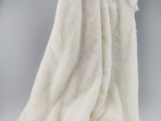 Marché britannique 58/60" Largeur Tissu en polyester blanc à 96 F de densité
