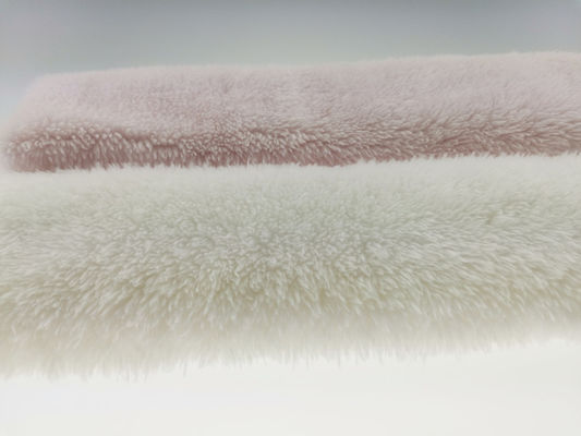 Marché britannique 58/60" Largeur Tissu en polyester blanc à 96 F de densité