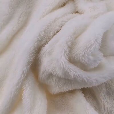 Marché britannique 58/60" Largeur Tissu en polyester blanc à 96 F de densité