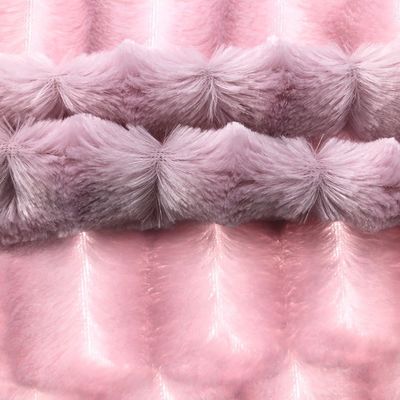 Appareil élégant Tissu en peluche PV avec 100% de polyester Compte de fil Selon votre demande