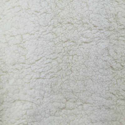 Tissu de fourrure Sherpa 100% polyester confortable pour la doublure de veste ou les vêtements pour bébés