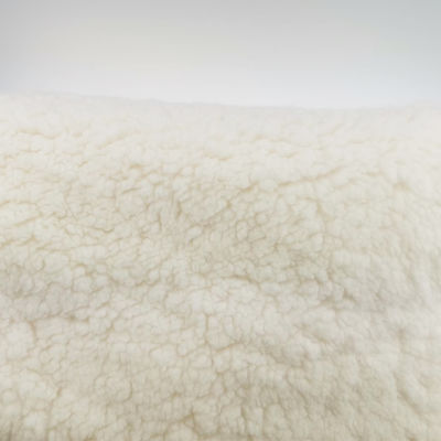 Tissu de fourrure Sherpa 100% polyester confortable pour la doublure de veste ou les vêtements pour bébés