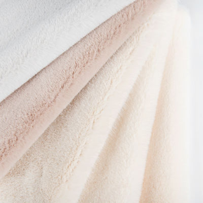 Matériau de façade 100% polyester en peluche Faux fourrure pour le design de manteau personnalisé