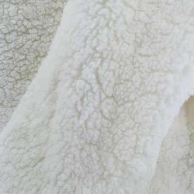Tissus non tissés 100% polyester tricoté chaud doux de couleur blanche Sherpa