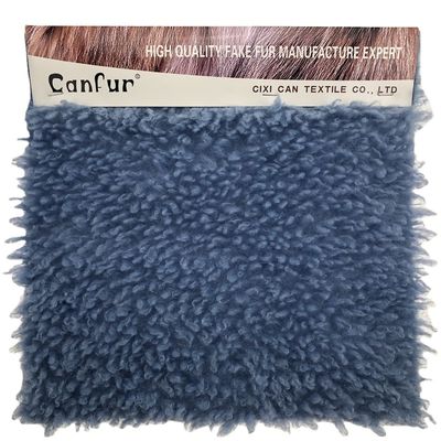 Matériau de façade 100% Polyester Long Pile Faux Fur Tissu pour des vêtements confortables et élégants