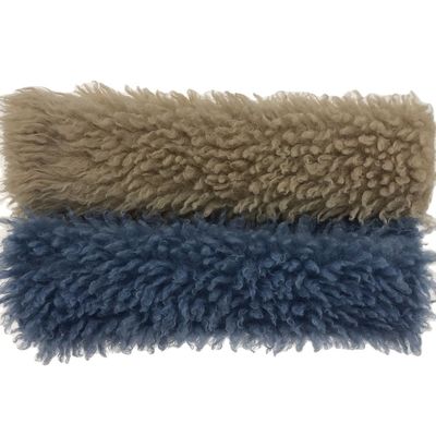 Matériau de façade 100% Polyester Long Pile Faux Fur Tissu pour des vêtements confortables et élégants