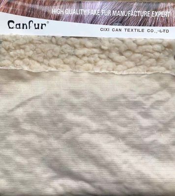 100% de polyester tissus en peluche tricoté 320gm 58/60 " largeur séchage rapide pour le tissu Sherpa