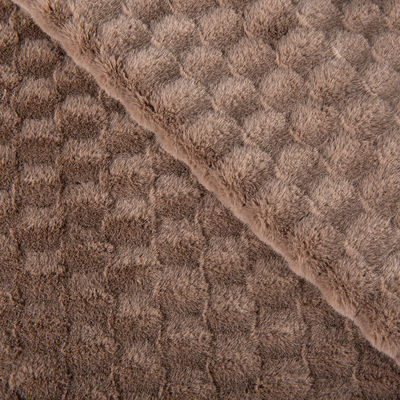 Matériau de façade 100% polyester faux fourrure en tissu en peluche pour vêtement et couverture jetable