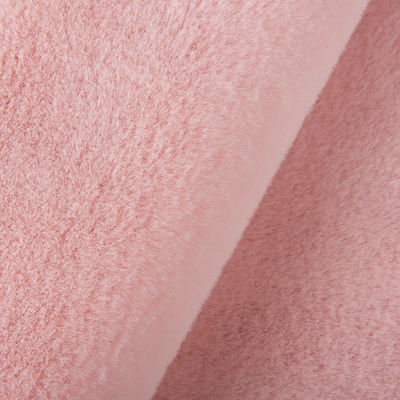 Tissu de fourrure de lapin tricoté de qualité moyenne à élevée pour textile domestique