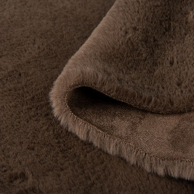 Tissu de fourrure de lapin tricoté de qualité moyenne à élevée pour textile domestique