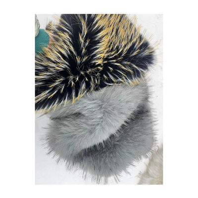Tissu de fourrure en tricot doux et luxueux à dos de fourrure blanche avec pointe noire teinte couleur pom
