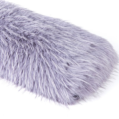Tissu de fourrure fausse à longue pile avec un fond en polyester à 100% et une largeur de 58/60"