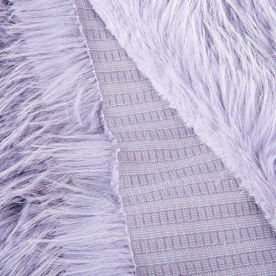 Tissu de fourrure fausse à longue pile avec un fond en polyester à 100% et une largeur de 58/60"
