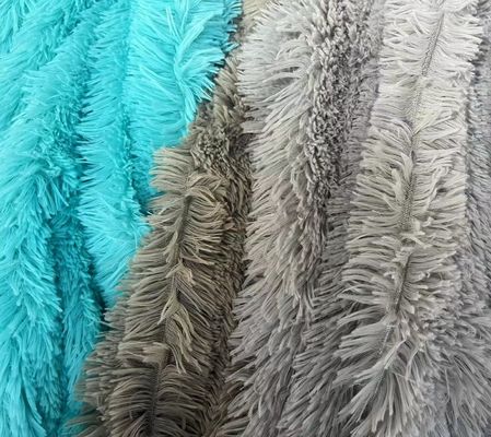 Tissus en polyester tricoté à la largeur de 58/60 pouces, souples et durables, destinés à la fabrication de jouets