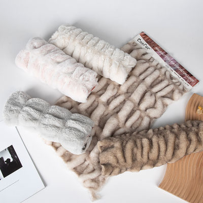 Tissu épais pour textile domestique teint de faux fourrure de lapin 100% polyester élastique