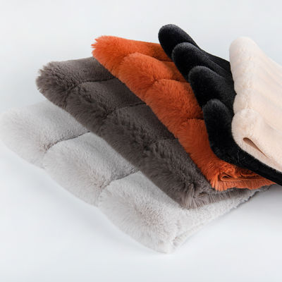 Tissu de fourrure de lapin faux pour manteau 100% polyester 80S × 80S