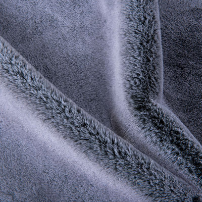 Tissu de fourrure de lapin tricoté avec une pointe blanche à l'impression couleur Luxueux et durable