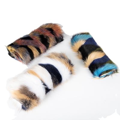 Tissu de fourrure artificielle de Jacquard multicolore pour vêtements de beauté sexy et vêtements d'hiver