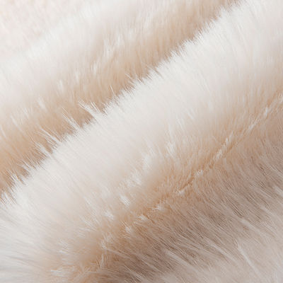 Couleurs personnalisées Tissu de fourrure de faux corps tricoté 100% polyester pour vêtements de manteau de femme