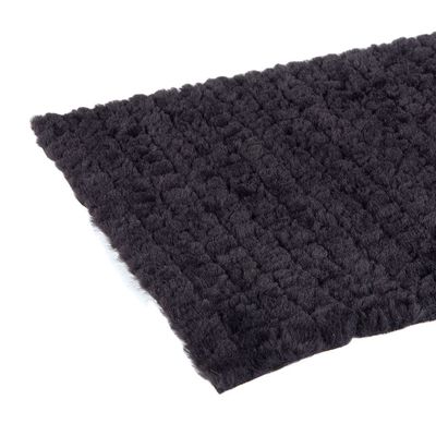 Fabrication en fourrure courte, en faux, en sherpa, avec 100% de polyester.