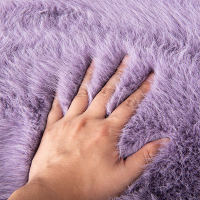 Couleur personnalisée 100% Polyester Cheveux longs Tissu de fourrure fausse avec une sensation de main très douce