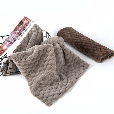 Tissu en fourrure de lapin à la peau douce et brossée pour vêtement/tissus domestiques/chaussettes