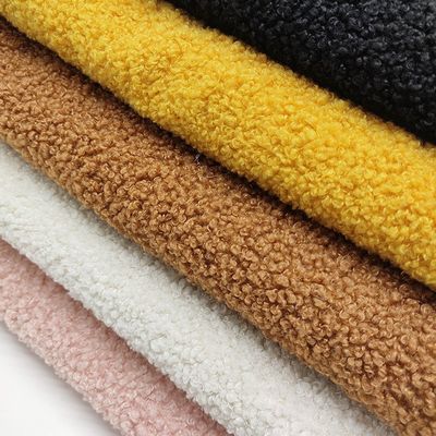 Tissu en fourrure d'ours en peluche pour manteau d'hiver Largeur 58/60 " Toute couleur en PANTONE peut être fournie