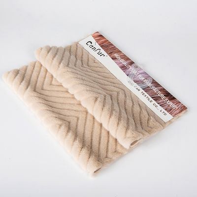 Largeur 58/60" Couleur personnalisée 100% polyester brossé Faux Fur Tissu Plush Tissu échantillon gratuit