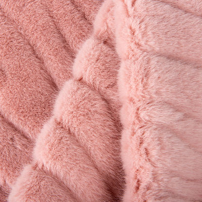Largeur 58/60" Couleur personnalisée 100% polyester brossé Faux Fur Tissu Plush Tissu échantillon gratuit