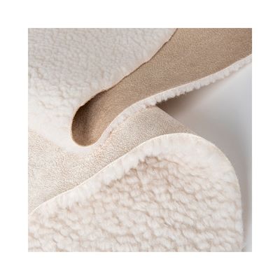 2024 Polyester Suède Teddy Tissu pour vêtement et canapé Tissu tissé largement utilisé