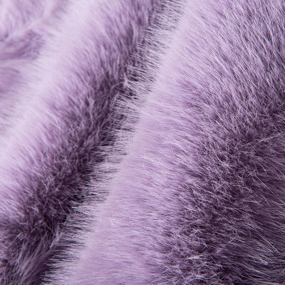 Tissu en tricot à l'aide d'un support 100% polyester à longue pile en fourrure fausse pour les clients finaux