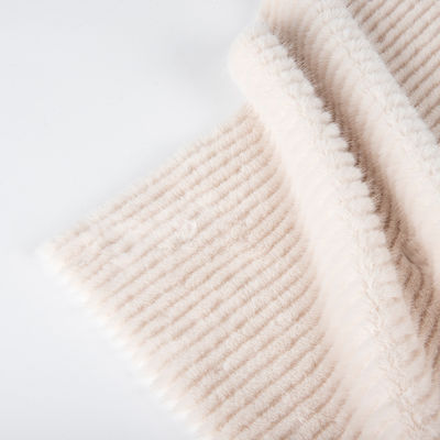 Tissu de fourrure courte douce et fausse largeur de manteau 58/60 modèle solide technologie avancée