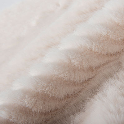 Tissu de fourrure courte douce et fausse largeur de manteau 58/60 modèle solide technologie avancée